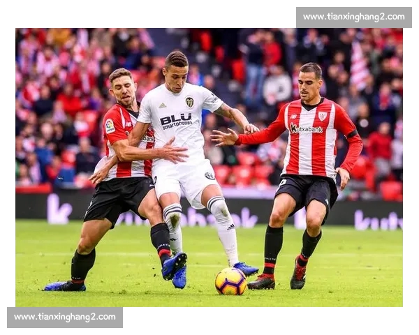 英超赛季数据全面解析：球队表现、球员数据及战术趋势深度分析